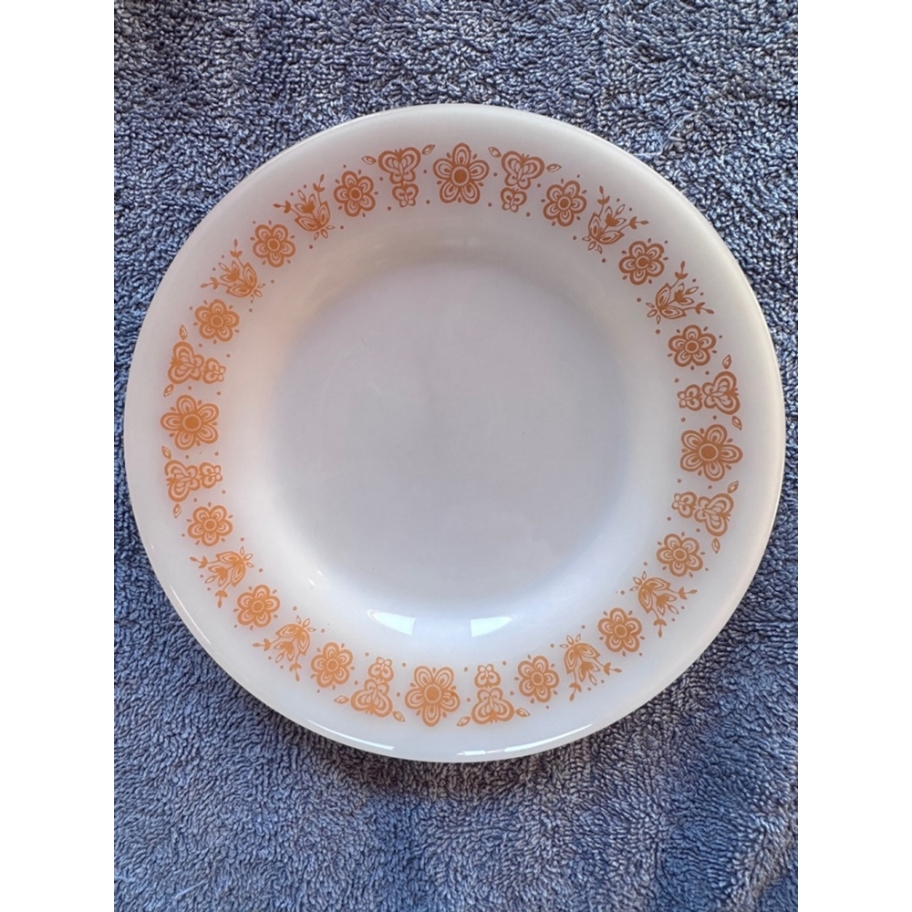 Vintage Termo-Rey 7” Salad Appetizer Plate Butterfly Milk Glass Brazil #1103